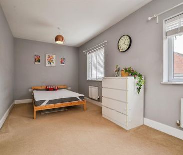 3 bedroom property to rent - Photo 3