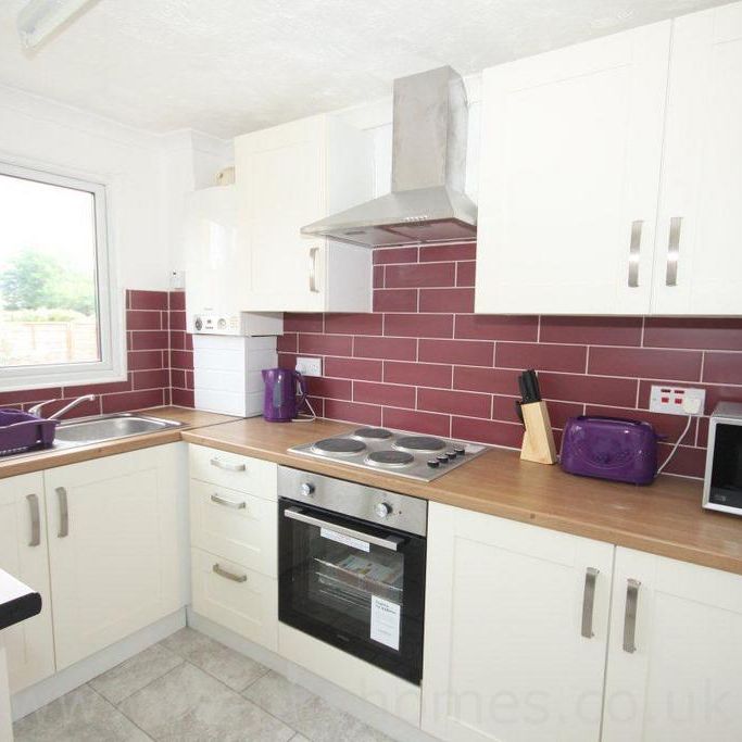 1 bedroom in a house share to rent - Photo 1