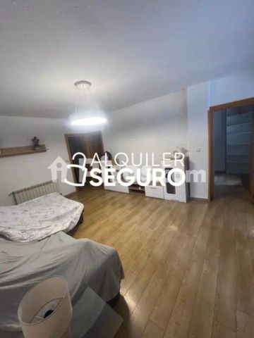 Chalet en alquiler en Cervantes-Palacio de Deportes - Photo 2