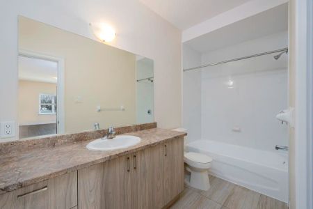 162 Cambridge St North — 1 Bedroom + Den - Photo 4