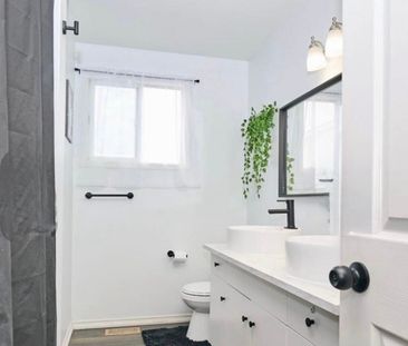 For Lease - 20 Station Street, Welland, Ontario - Photo 5