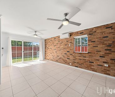 Fantastic 3 Bedroom Townhouse with Double Garage in Jerrabomberra - Photo 4