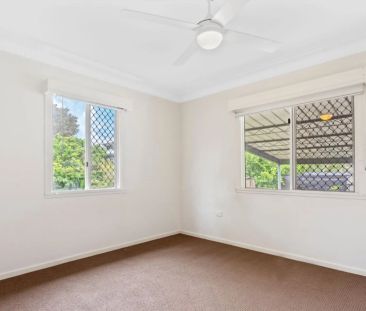 Comfortable Family Home with Sunroom & Timber Deck. CONTACT JULIE S... - Photo 4