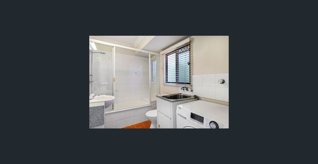 ONE BEDROOM TOWNHOUSE - SHERWOOD - Photo 1