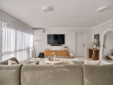 23/111 Rio Vista Boulevard, Broadbeach Waters QLD 4218 - Apartment For Rent | Domain - Photo 2