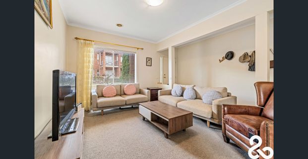 Spacious & Light-Filled Family Home - Photo 1