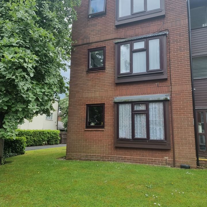 Studio Flat, York Road, B16 - Photo 1