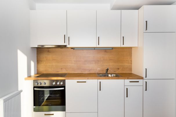 Provisionsfrei - Wunderschöne Wohnung mit Balkon und Blick ins Grüne - Foto 1