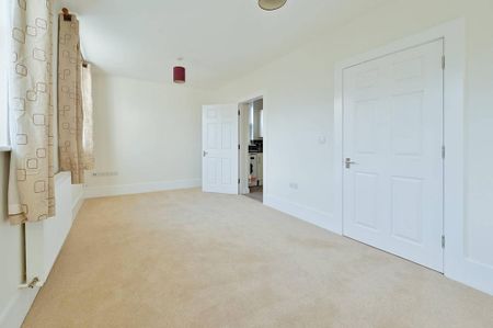2 bedroom maisonette to rent - Photo 5