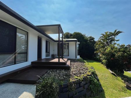 9 Jasper Court, Currumbin Waters QLD - Photo 4