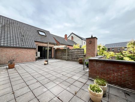 Duplexappartement met 3 slaapkamers in centrum Zonhoven - Photo 2