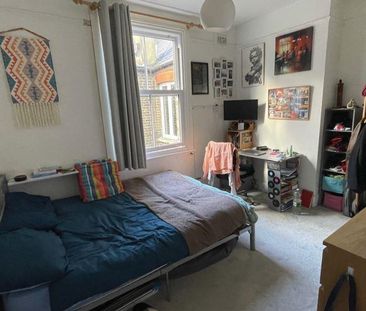 3 bedroom flat to rent - Photo 1