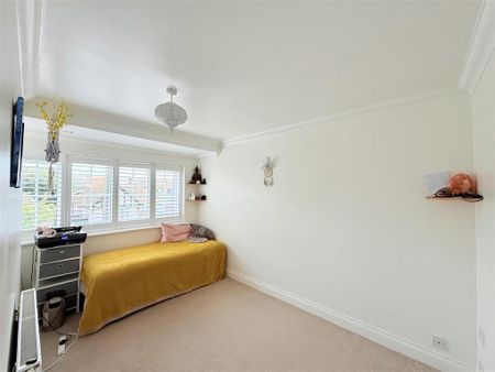 3 bedroom semi-detached house to rent - Photo 5