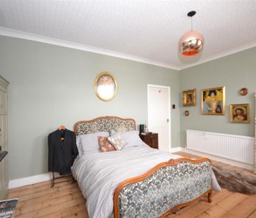 2 bedroom end of terrace house to rent - Photo 3