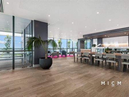 1007/60 Kavanagh Street - Photo 2