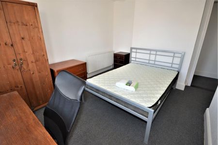 5 bedroom detached house to rent - Photo 5