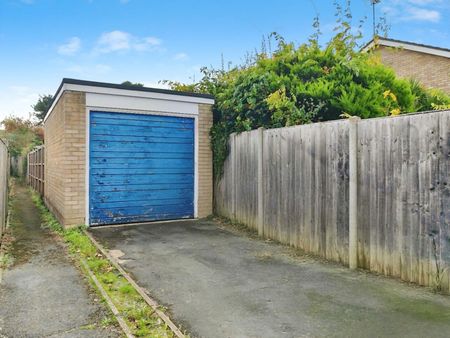 3 bedroom House To Let - Photo 4