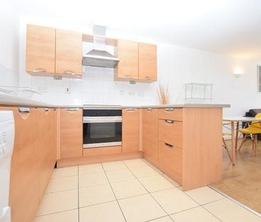 2 bedroom apartment to rent - Photo 6