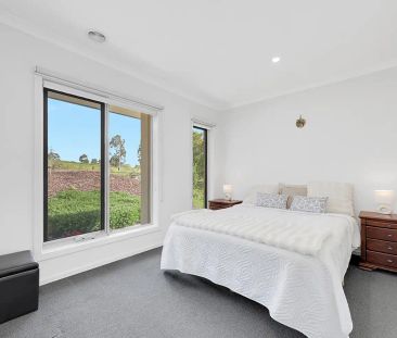 “AMAZING FAMILY HOME” - Photo 2
