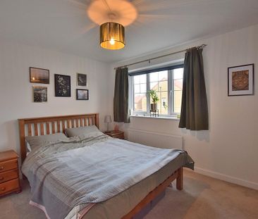 4 bedroom detached house to rent - Photo 4