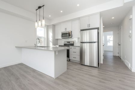 2117 81 Street Southwest, Calgary - Photo 5