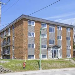 1 room apartment of 85m² in Gatineau - Photo 2