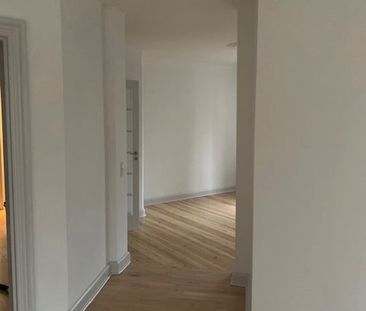 Indbydende villalejlighed med tagterrasse og adgang til fælles have! - Photo 2