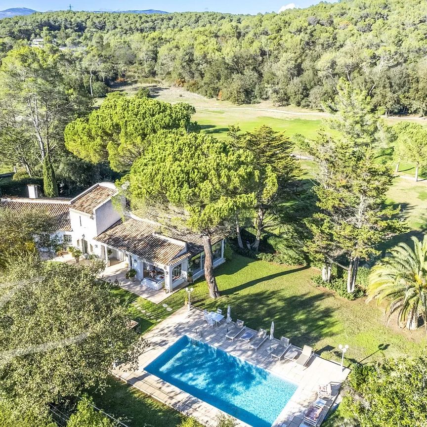 Maison à louer Mougins, Cote d'Azur, France - Photo 1