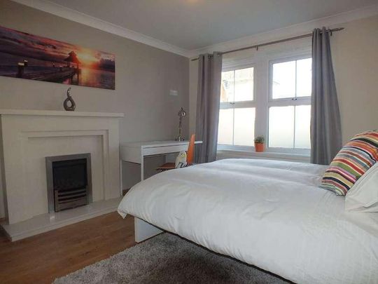 Cirrus Drive, Shinfield, RG2 - Photo 1