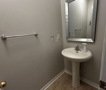 For Lease - 5 Quattro Avenue, Richmond Hill, Ontario - Photo 6