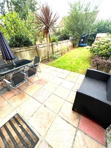 2 bedroom terraced house to rent - Photo 2