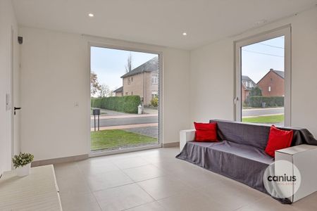 HEDENDAAGSE & ENERGIEZUINIGE WONING MET 4 SLKS - Photo 2