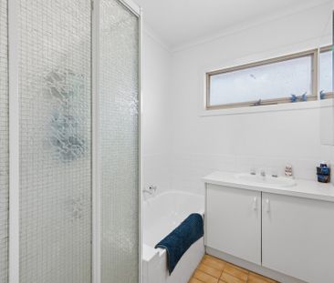 Spacious Two-Bedroom Unit in a Prime Sunbury Location - Photo 4