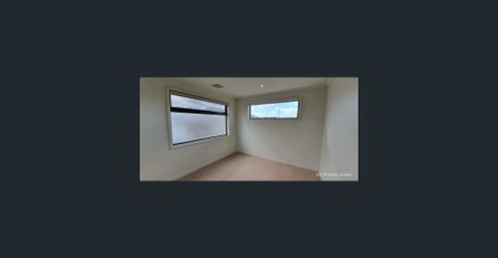 Modern Family Living in the Heart of Wantirna South - Photo 2