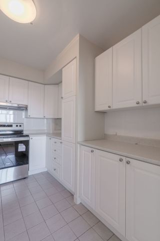 3555 Cote-des-Neiges Road - Photo 3