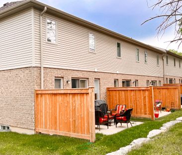 For Lease - 50 Pinnacle Drive Unit# 36, Kitchener, Ontario - Photo 3