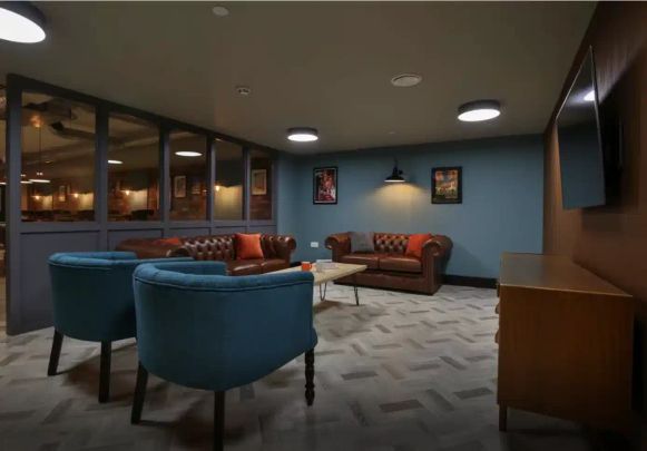 Bronze Studio Premium - Photo 1