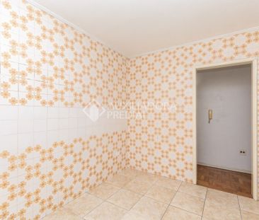 Apartamento com 2 quartos e 66m² para alugar em Passo da Areia, Por... - Foto 6
