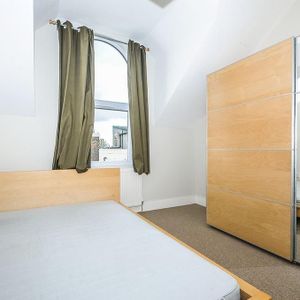 1 bedroom property to rent - Photo 2