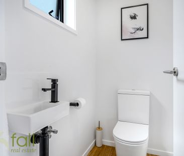 Immaculate Home With Views - Photo 5