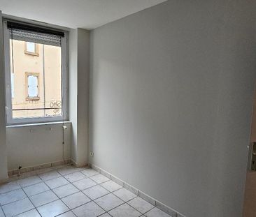 Location Appartement 4 pièces 73m² PRIVAS 07000 - Photo 5