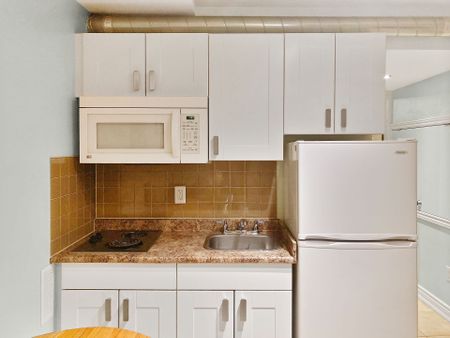 For Lease - 1491 Dundas Street Unit# 1B, Toronto, Ontario - Photo 2