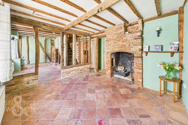 2 bedroom cottage to rent - Photo 1