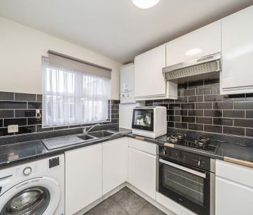 2 bedroom end of terrace house to rent - Photo 4