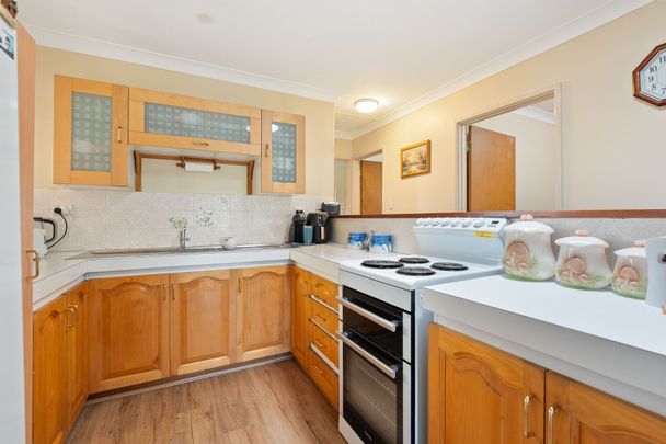 Three Bedroom Home in Cooloongup - Photo 1