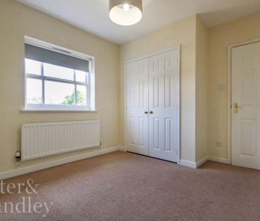 4 bedroom detached house to rent - Photo 6