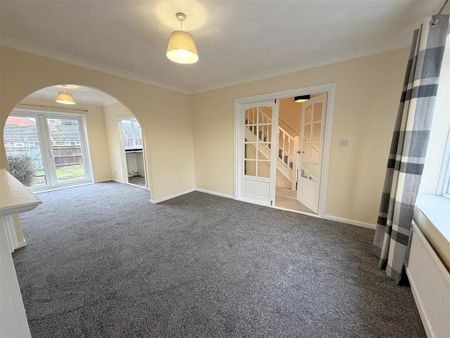 3 bedroom terraced house to rent - Photo 3