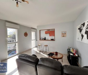 Location Appartement 3 pièces 68m² LAVAL 53000 - Photo 2
