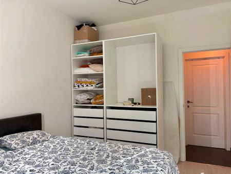 Ruim gelijkvloers appartement te huur - Photo 3