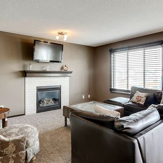 3+1 Bedroom Home For Rent In Cranston! - Photo 1